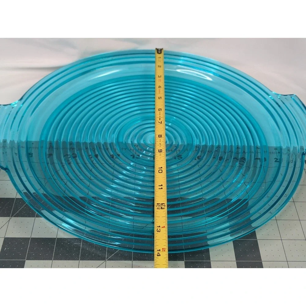 Majestic Turquois Beehive Plastic‎ Platter 14 Inch